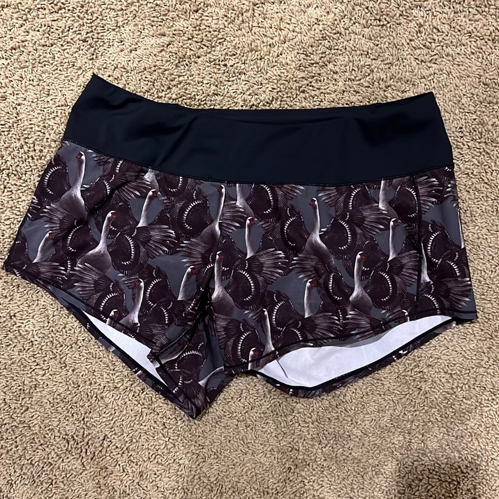 Oiselle Roga Shorts Size 8